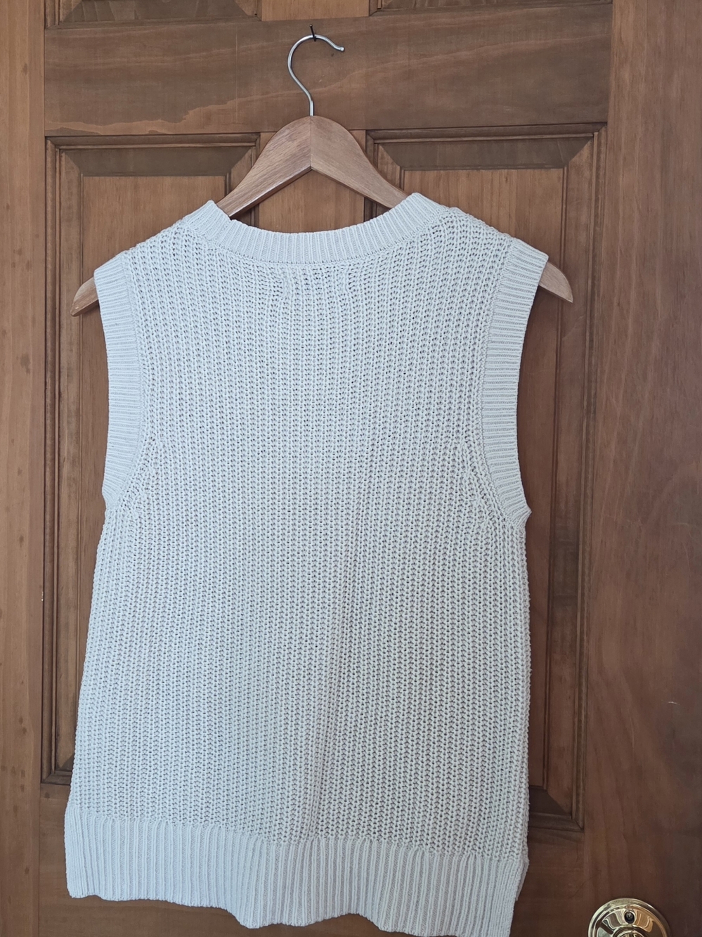Light Natural Cream To White Sleeveless Knit Sweater Tank Top - - Picture 5 of 5